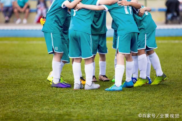 特朗普指责奥巴马密歇根集会观众稀少，实则满场